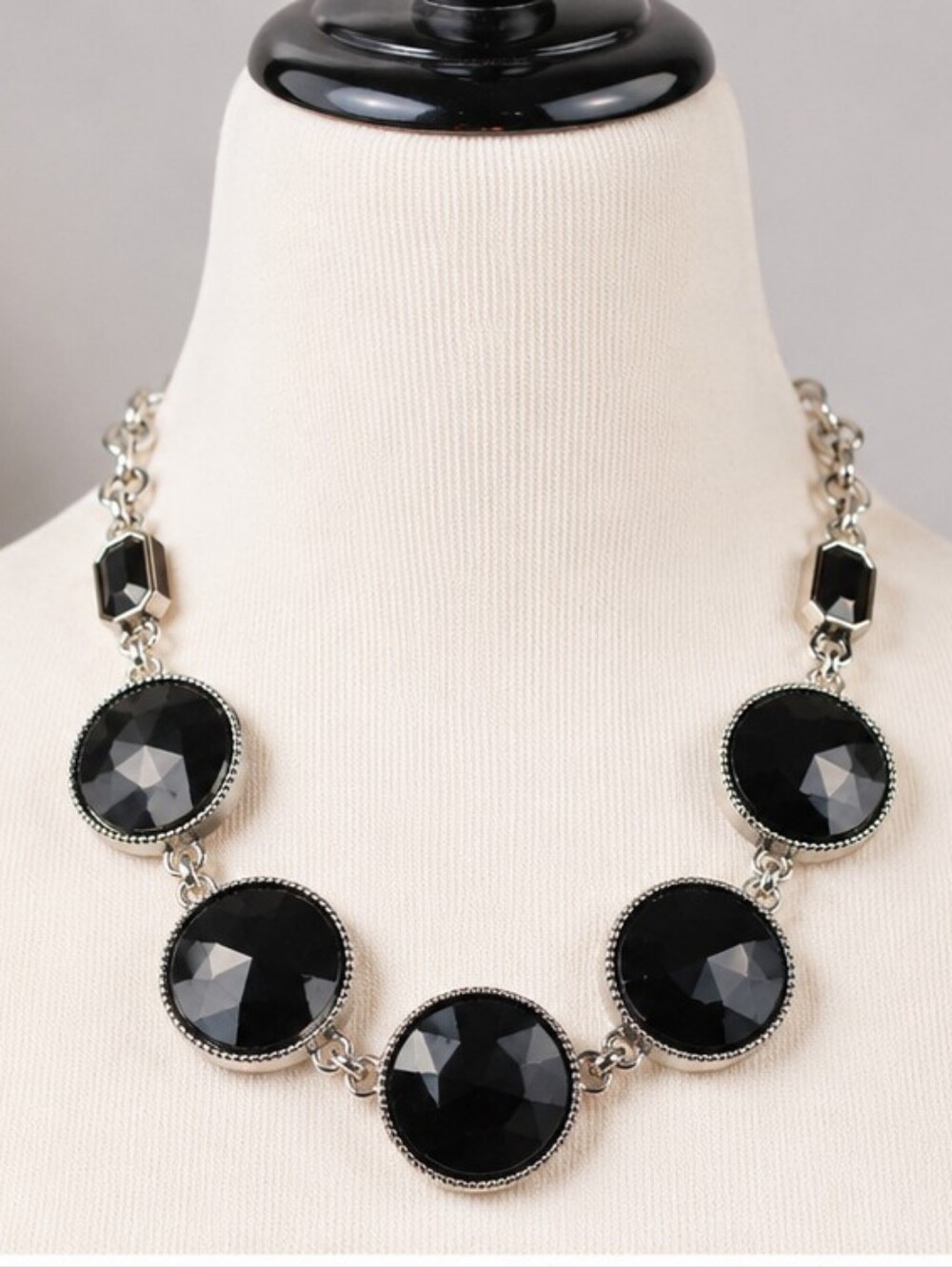 White House Black Market Black Faceted Glass Statement Necklace Silver Tone Togg